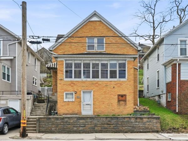 323 Hillside Ave, Ellwood City, PA 16117