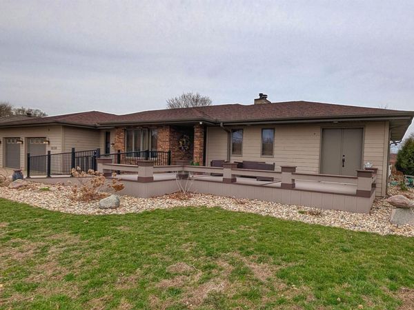 1030 15th Street SE, Mason City, IA 50401