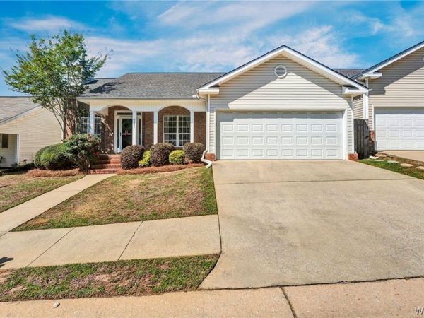 8421 Meadowlake Village Drive, Northport, AL 35473