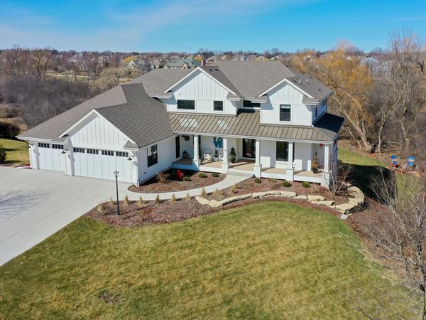 6850 W River Birch Dr, Mequon, WI 53092