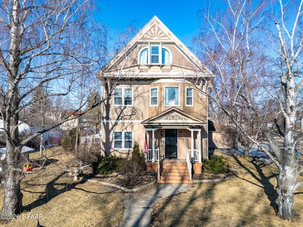 907 KITTSON Avenue , Grafton, ND 58237