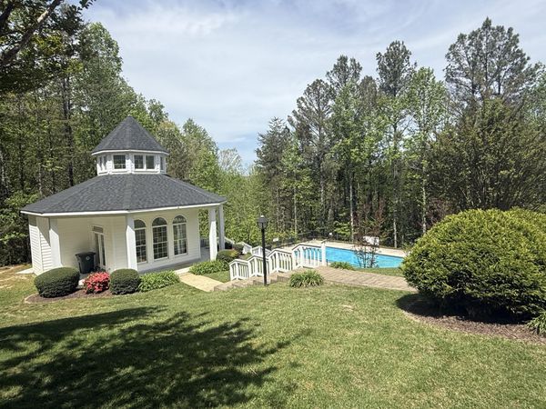 5 Ives Lake Road, Signal Mountain, TN 37377