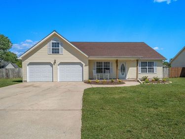 35 Holli Lane, Rossville, GA 30741