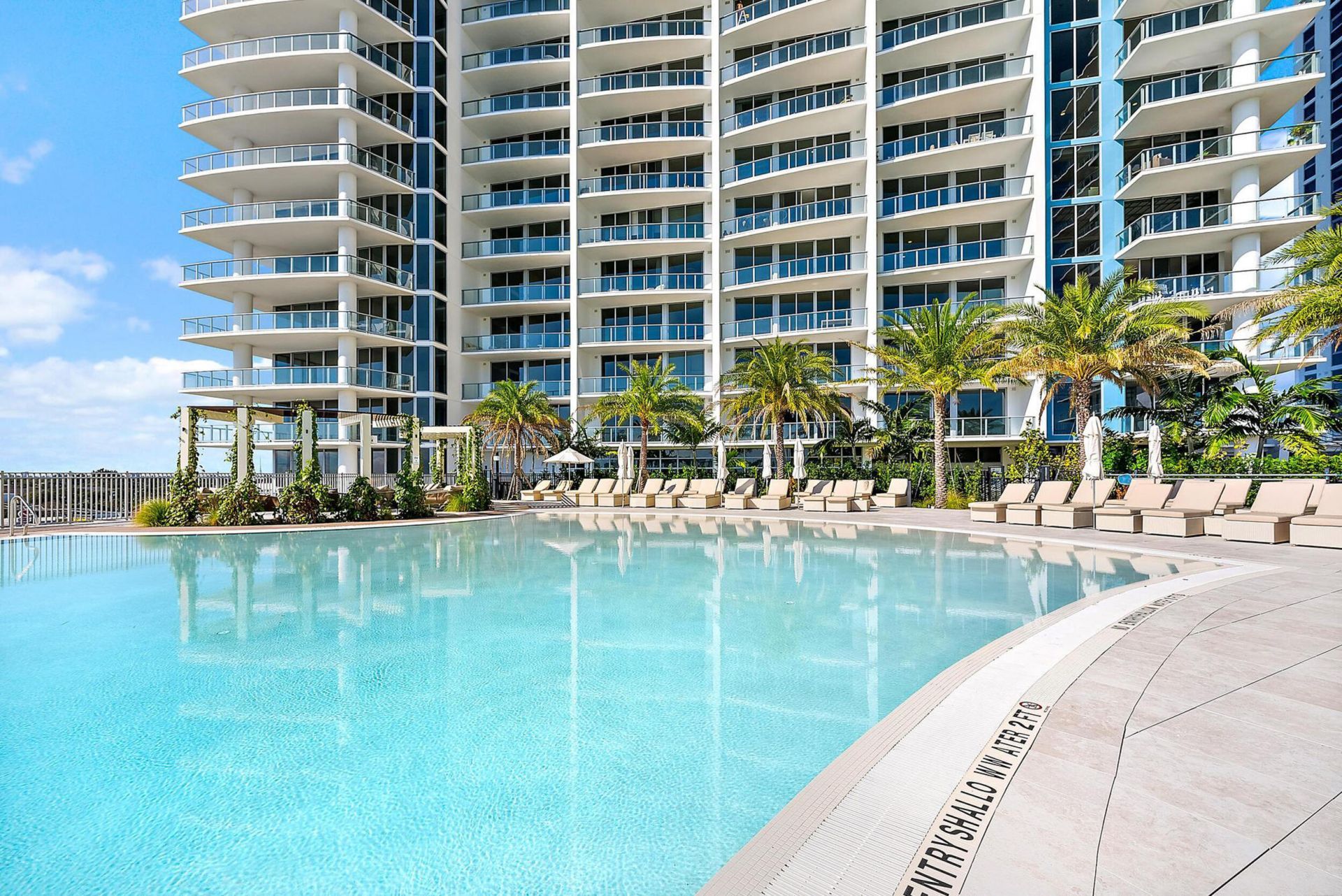 220 Lake Shore Drive, Unit N-1521, Lake Park, FL 33403 Photo