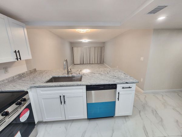 485 N Pine Island Road, Unit 204a, Plantation, FL 33324