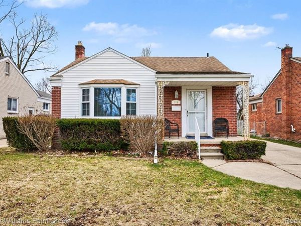 114 Knollwood Blvd, Clawson, MI 48017