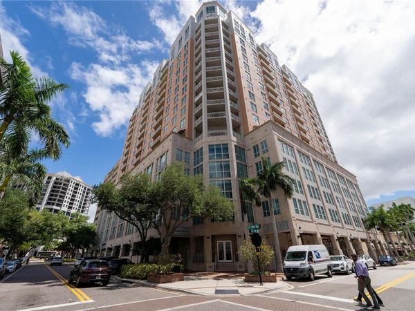 1350 MAIN STREET , Unit 200, SARASOTA, FL 34236