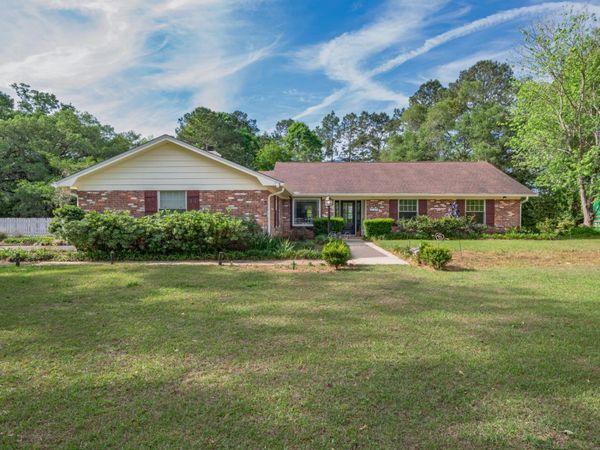 54 Planters Circle, Quincy, FL 32352
