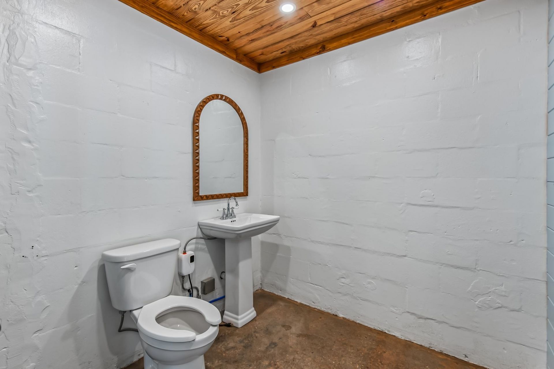 82 Coastal Highway, Panacea, FL 32346 Photo