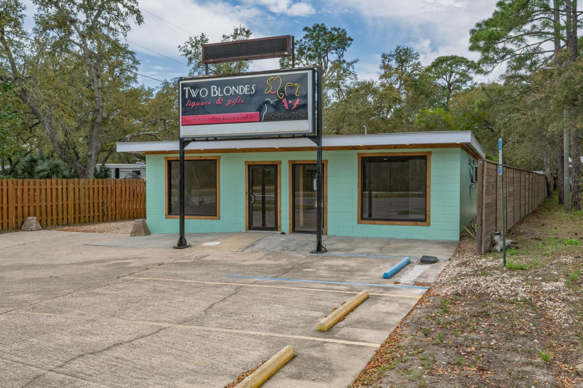 82 Coastal Highway, Panacea, FL 32346 Photo