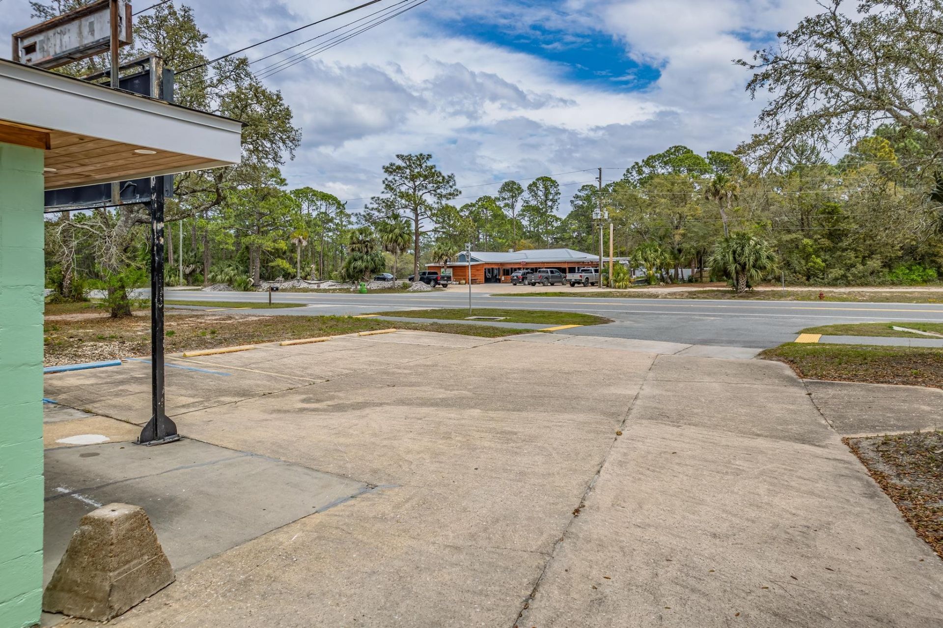 82 Coastal Highway, Panacea, FL 32346 Photo