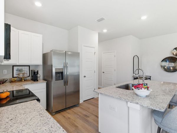 4876 Six Mile Pond Loop, Tallahassee, FL 32305