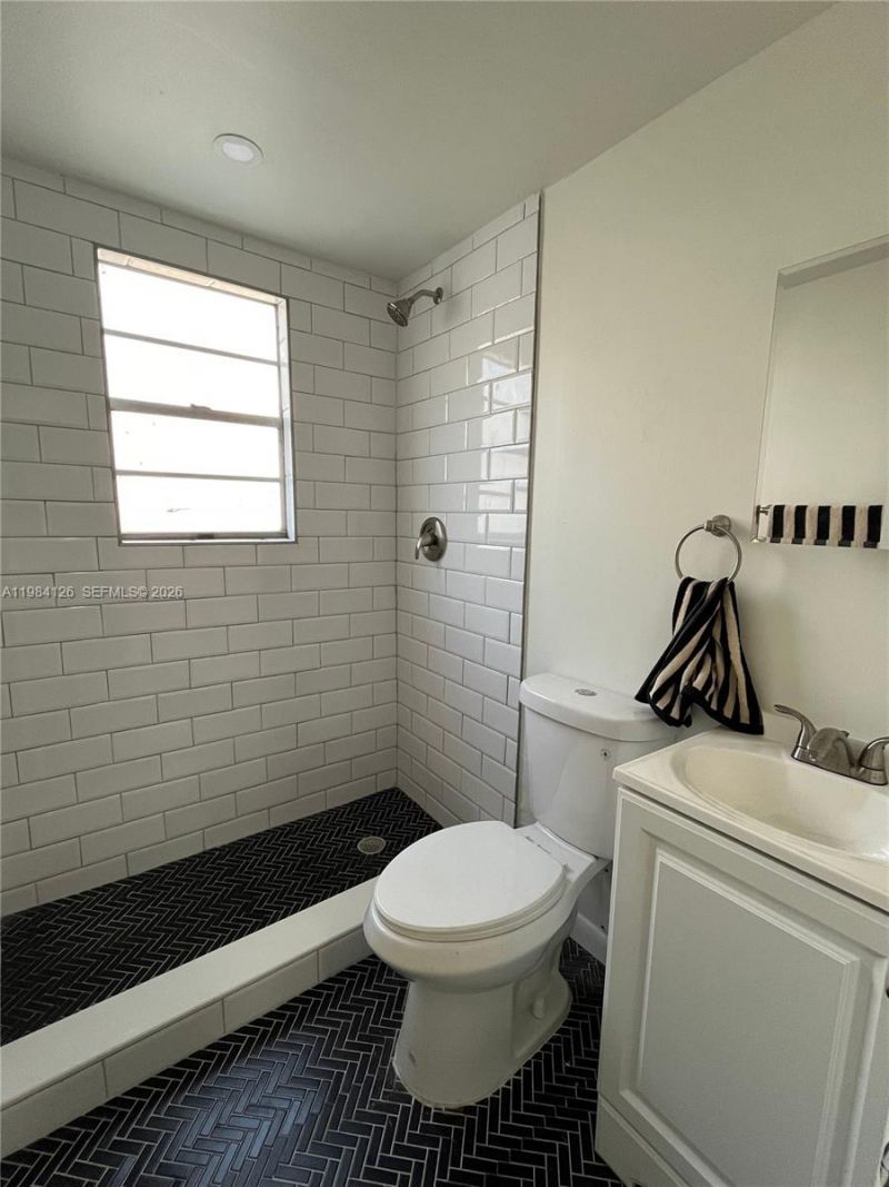 1317 NW 2nd Ave, Unit 10, Miami, FL 33136 Photo