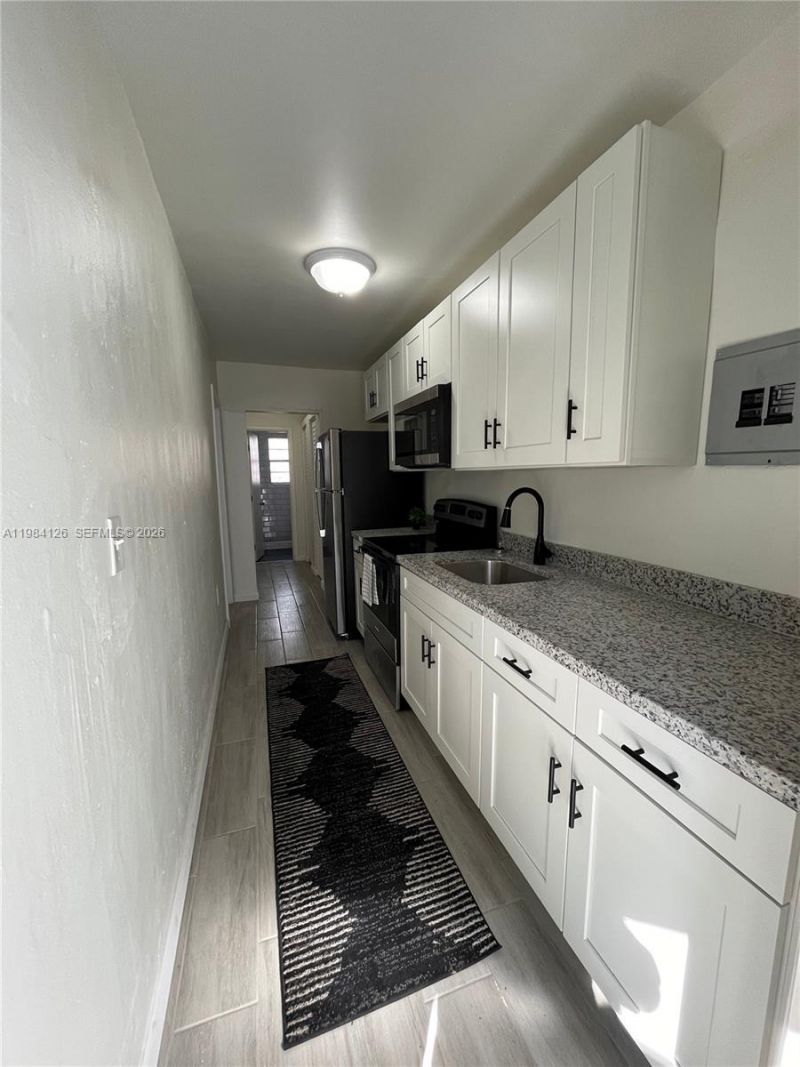 1317 NW 2nd Ave, Unit 10, Miami, FL 33136 Photo