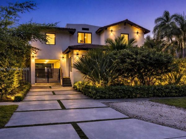 436 NE 88th St , El Portal, FL 33138