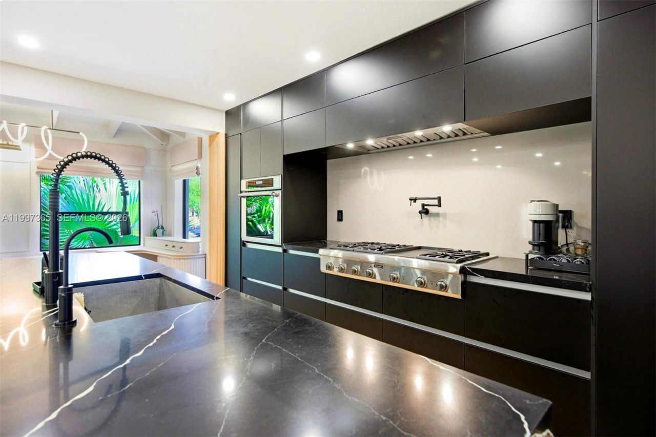 436 NE 88th St , El Portal, FL 33138 Photo