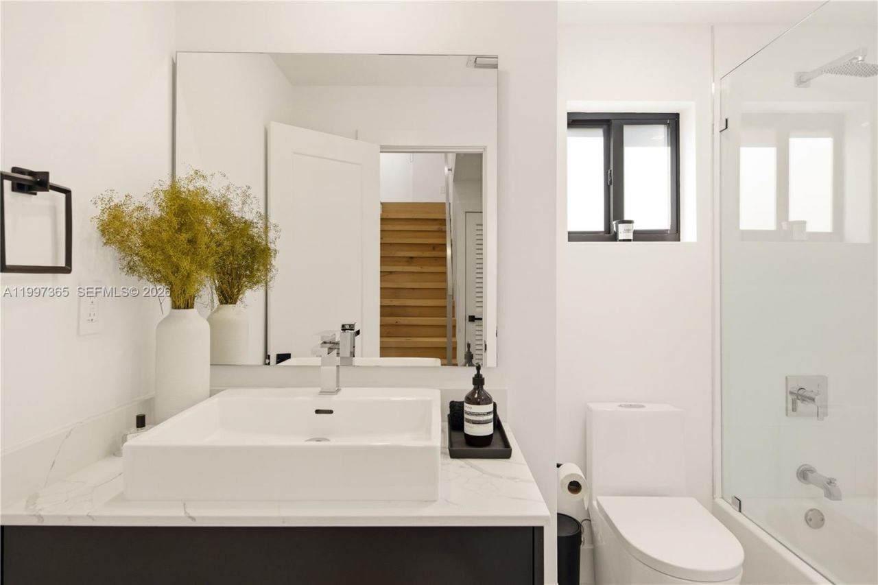 436 NE 88th St , El Portal, FL 33138 Photo