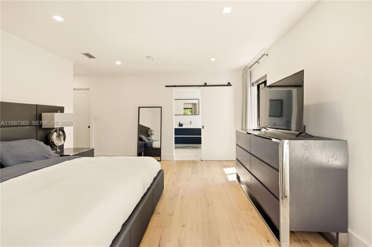 436 NE 88th St , El Portal, FL 33138 Photo