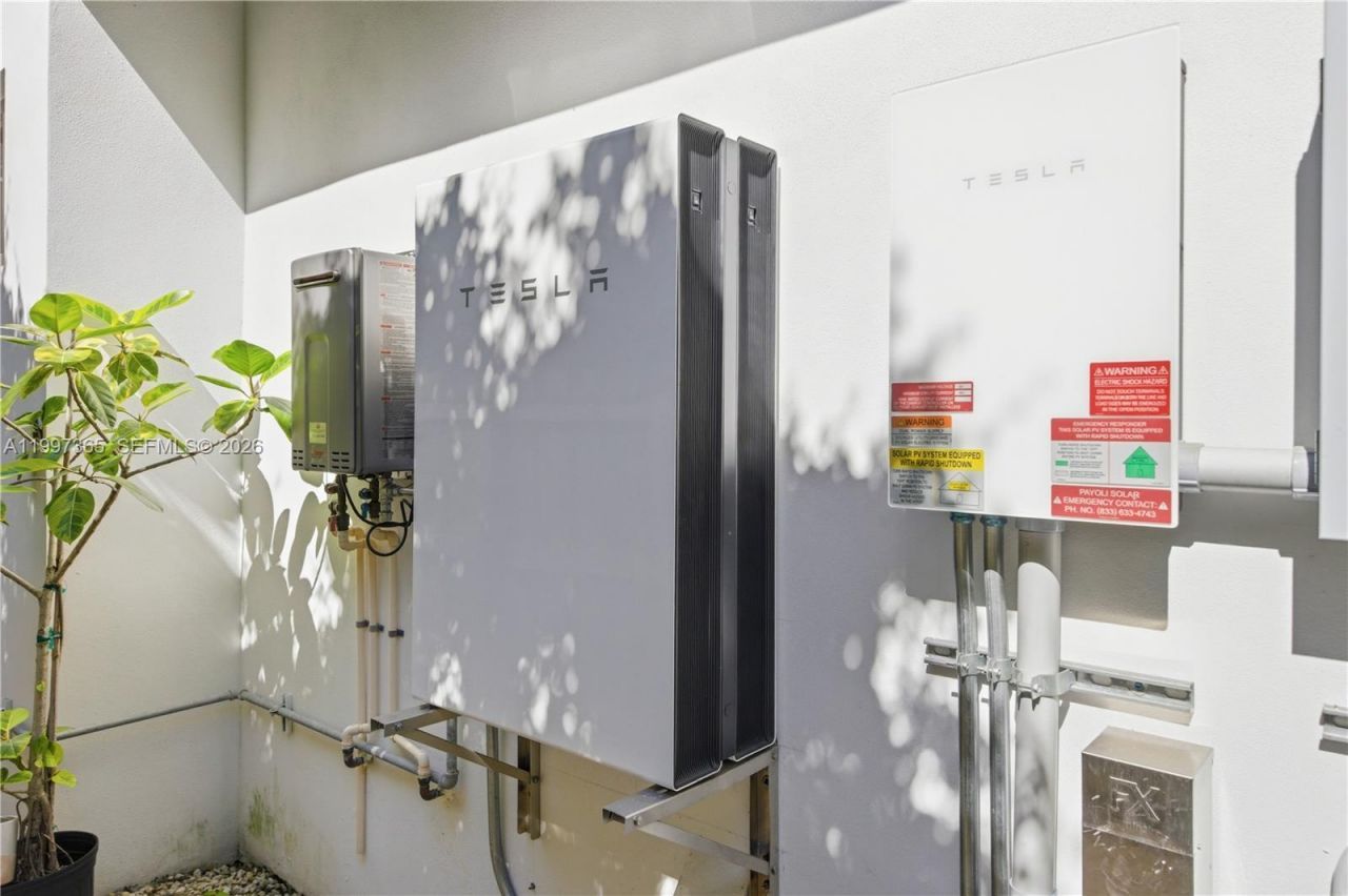 436 NE 88th St , El Portal, FL 33138 Photo