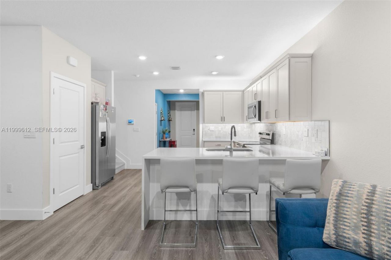 110 SW 171st Way, Pembroke Pines, FL 33027 Photo