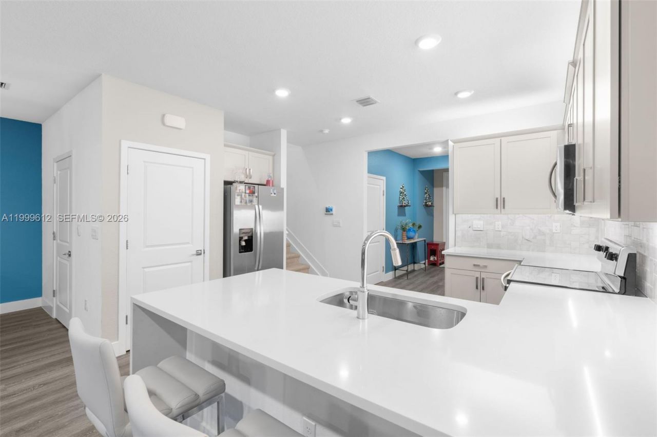 110 SW 171st Way, Pembroke Pines, FL 33027 Photo