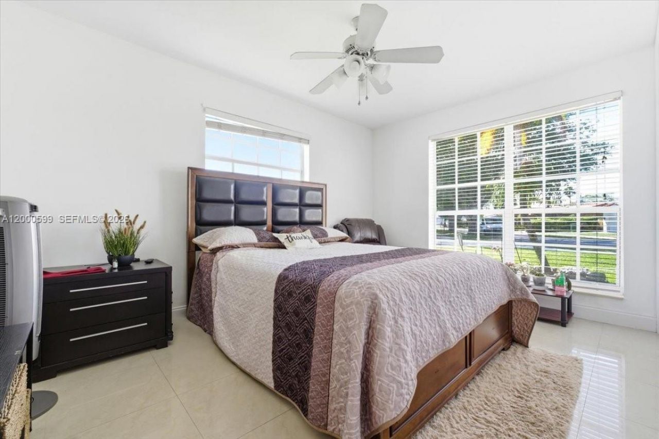 8197 W 14th Ct , Hialeah, FL 33014 Photo