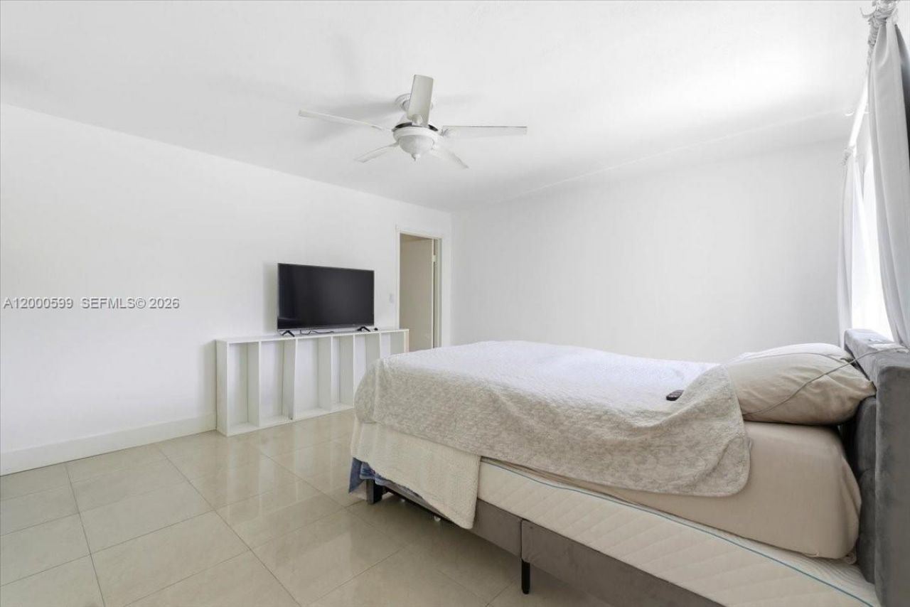 8197 W 14th Ct , Hialeah, FL 33014 Photo