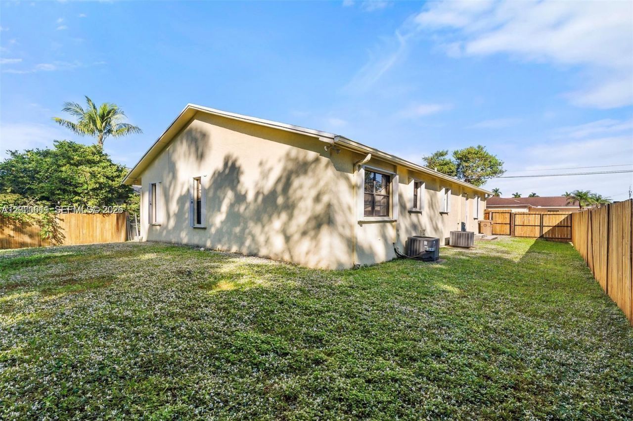 6560 SW 49th St, Unit 1, Davie, FL 33314 Photo