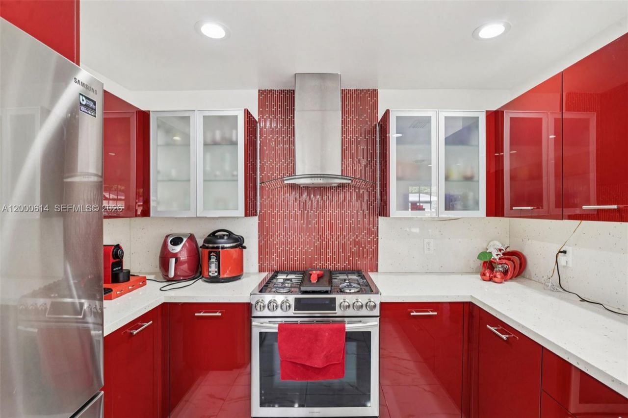 1900 SW 87th Ct, Miami, FL 33165 Photo