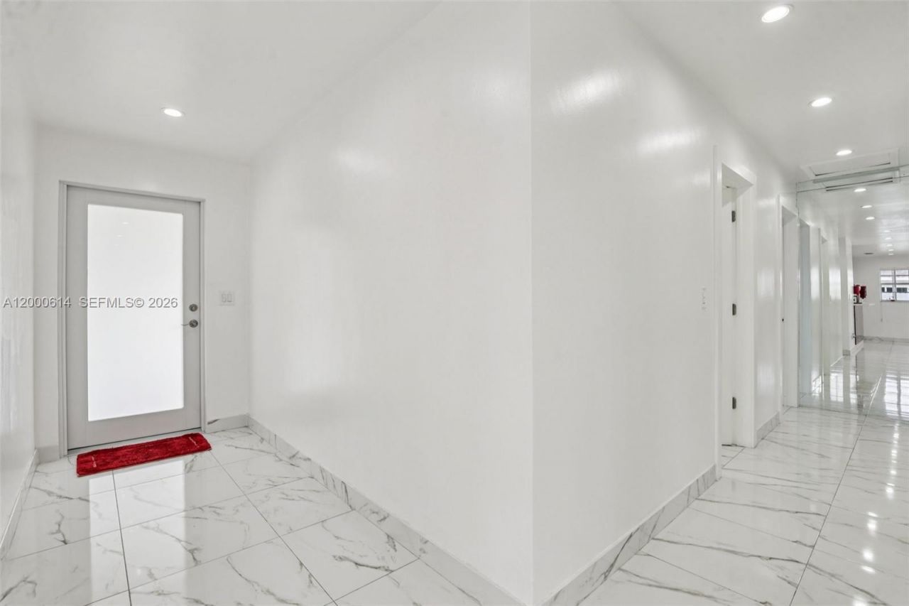 1900 SW 87th Ct, Miami, FL 33165 Photo