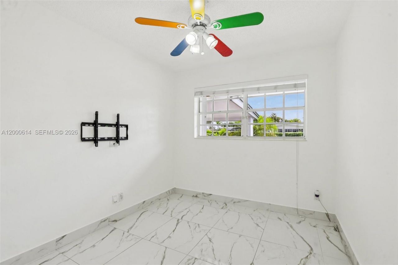 1900 SW 87th Ct, Miami, FL 33165 Photo