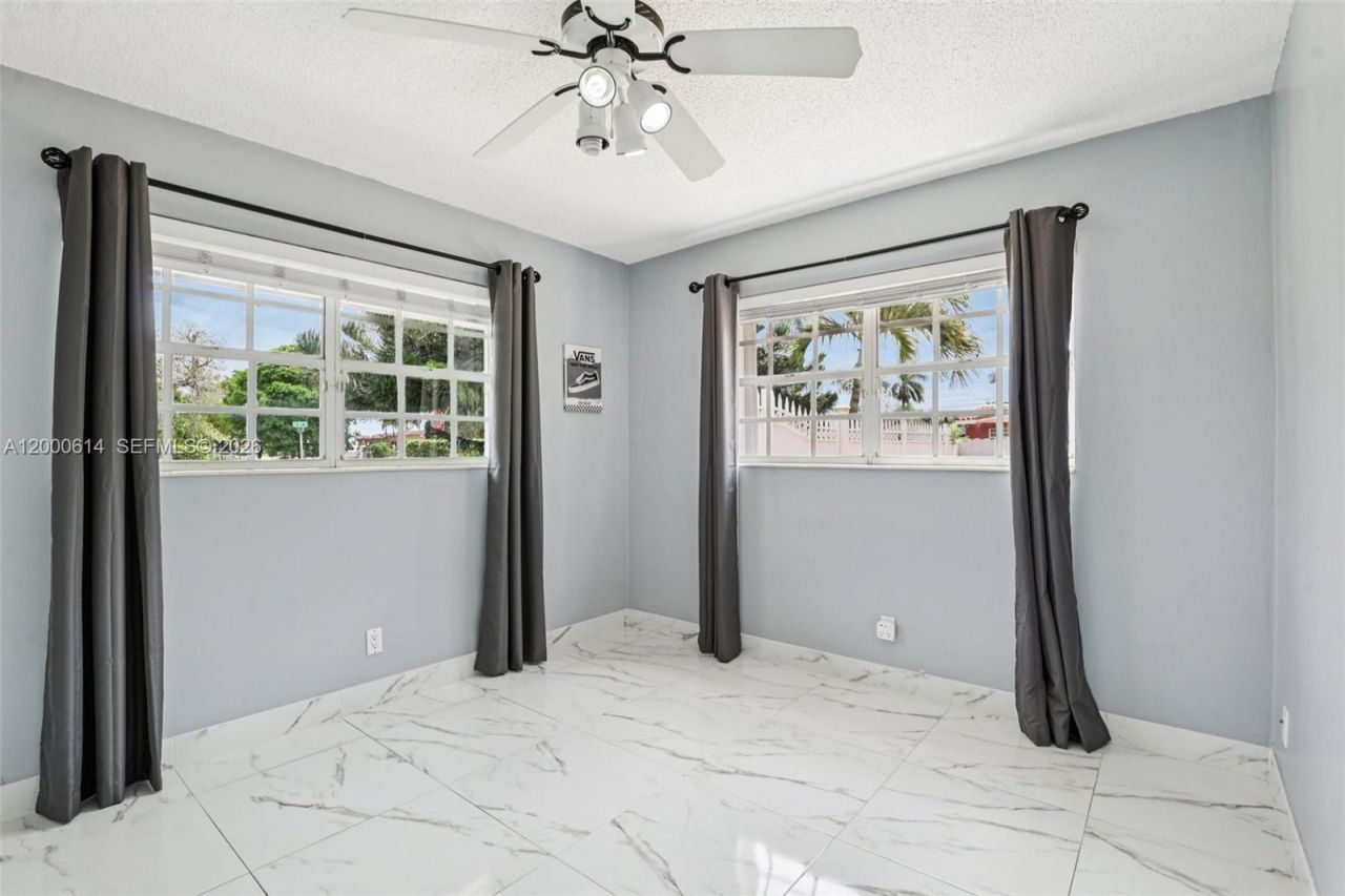 1900 SW 87th Ct, Miami, FL 33165 Photo