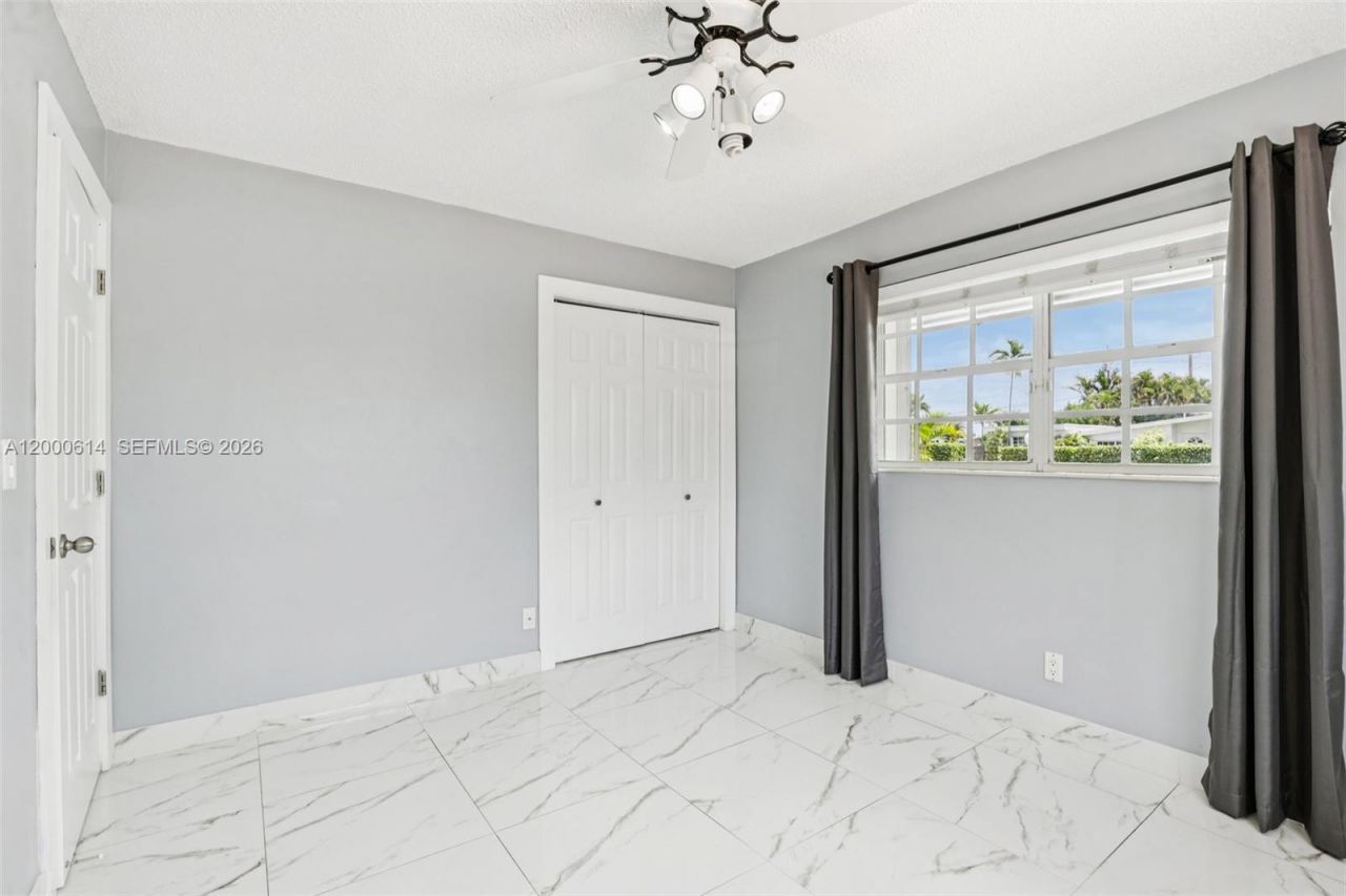 1900 SW 87th Ct, Miami, FL 33165 Photo