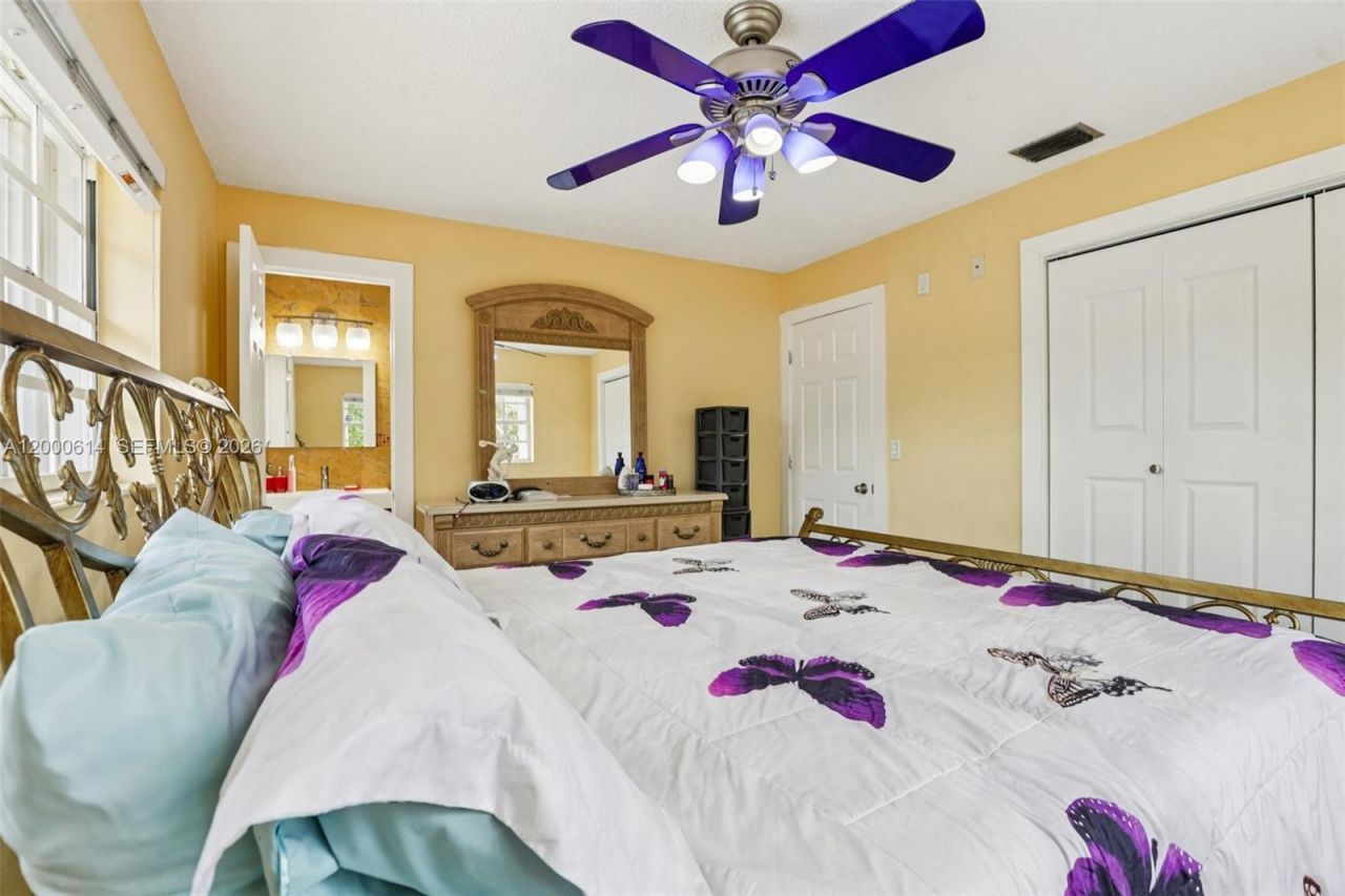 1900 SW 87th Ct, Miami, FL 33165 Photo