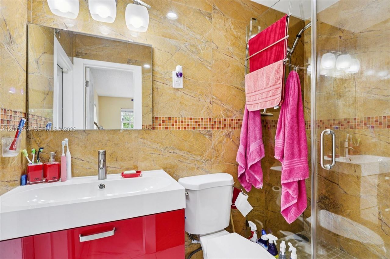 1900 SW 87th Ct, Miami, FL 33165 Photo