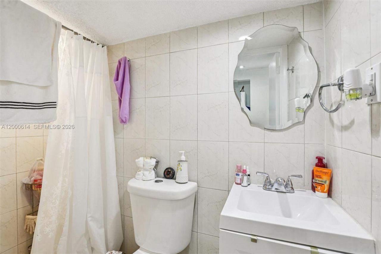 1900 SW 87th Ct, Miami, FL 33165 Photo