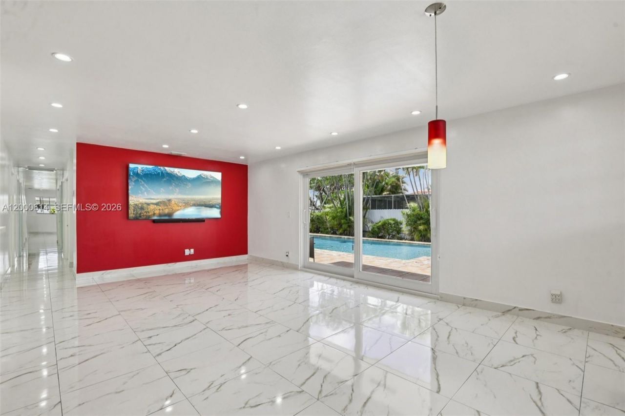 1900 SW 87th Ct, Miami, FL 33165 Photo