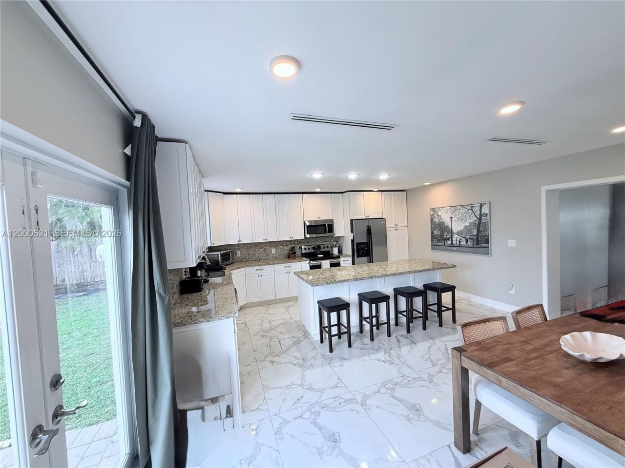 11020 SW 42nd Ter, Miami, FL 33165 Photo