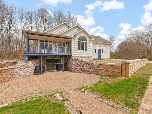 9969 SouthLawn , Jerome, MI 49249