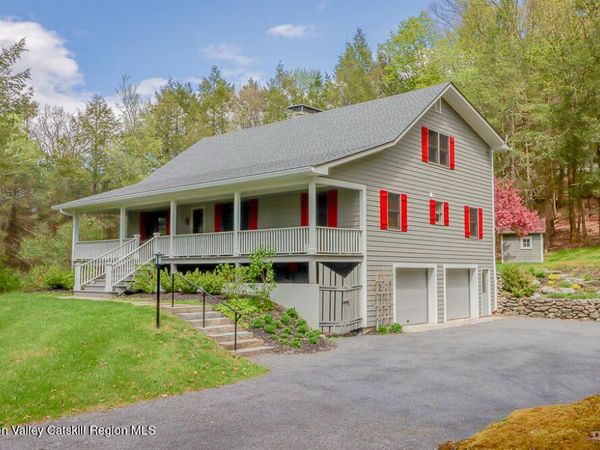 996 Dugway Road, Chatham, NY 12037