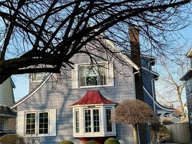 115 North Drive , Buffalo, NY 14216