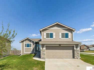 7905 N 147th Avenue, Bennington, NE 68007