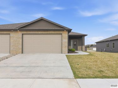 323 Deep Water Drive , Lincoln, NE 68527