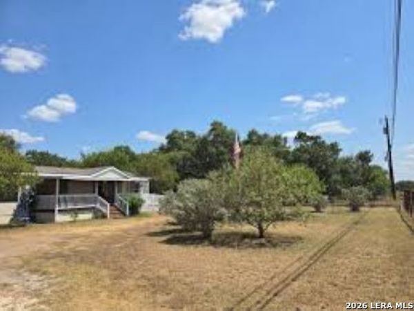200 IROQUOIS TRL, Bandera, TX 78003