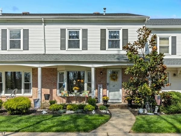 12 Maddaket Court, Scotch Plains, NJ 07076