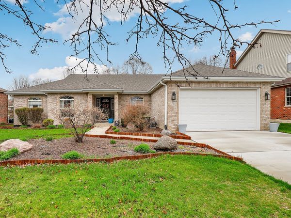 16608 Karen Springs Drive, Lockport, IL 60441