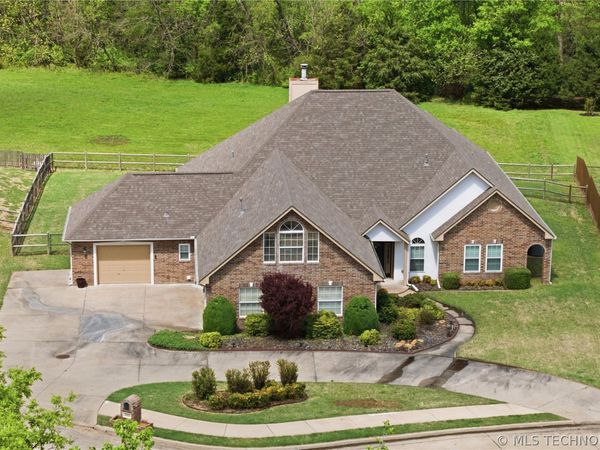 3302 Callaway Drive , Claremore, OK 74019