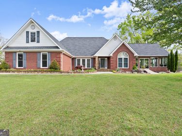 4841 Cobb Griffin Road, Gillsville, GA 30543