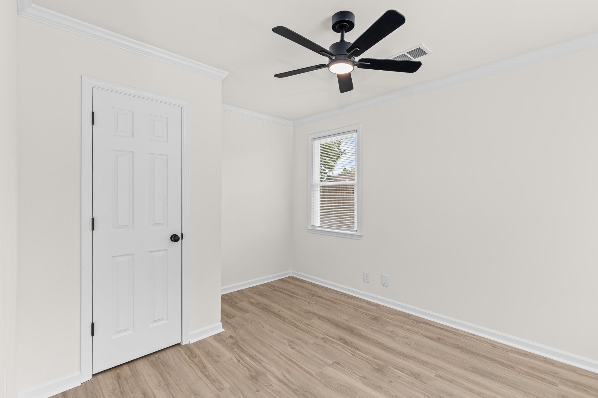 4865 Popperdam Creek Drive Photo 10