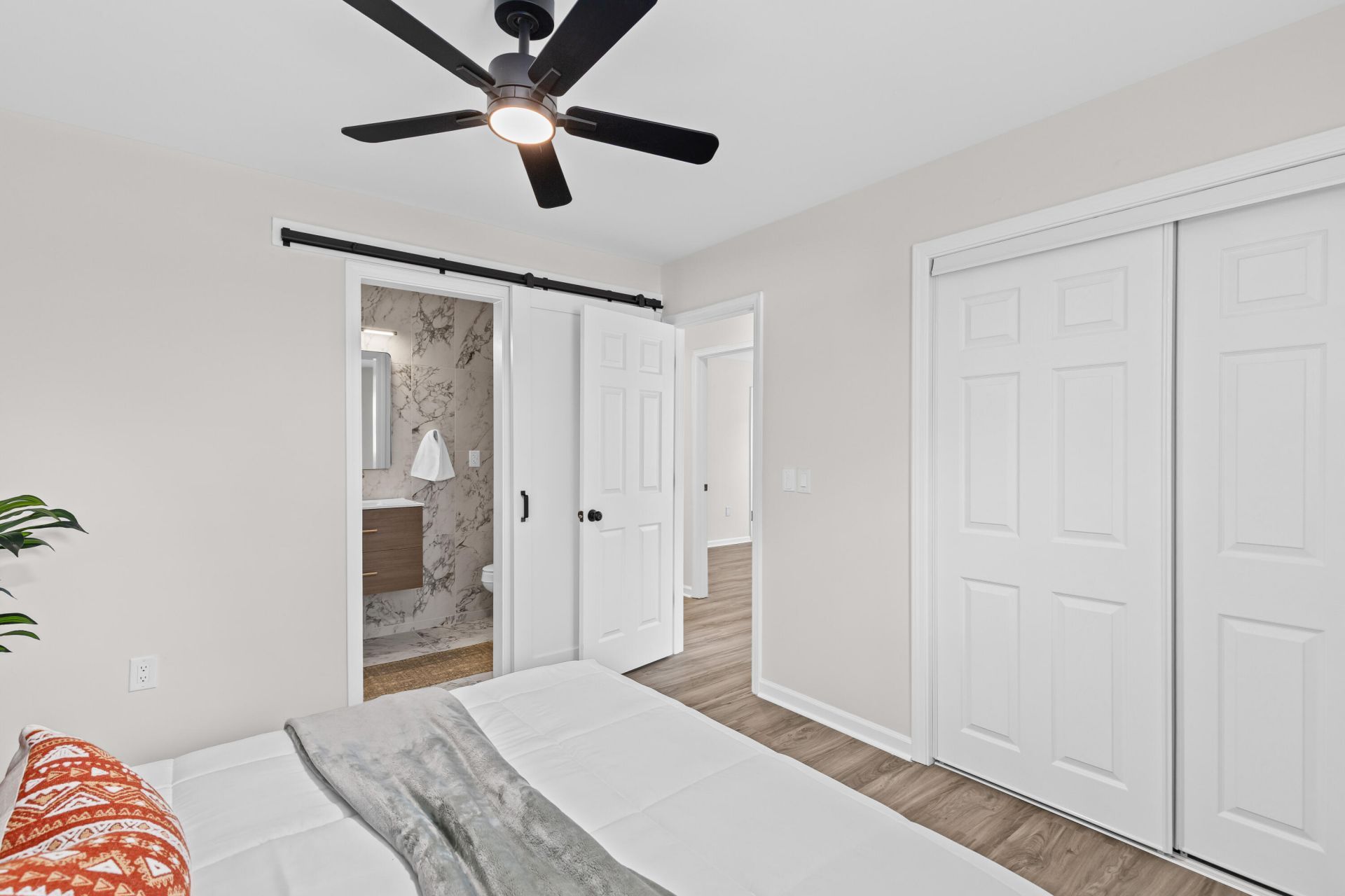 4865 Popperdam Creek Drive Photo 19